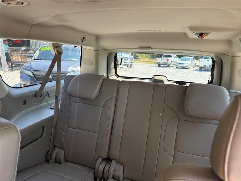 GMC Yukon XL SLT 1/2 Ton 4WD 2015