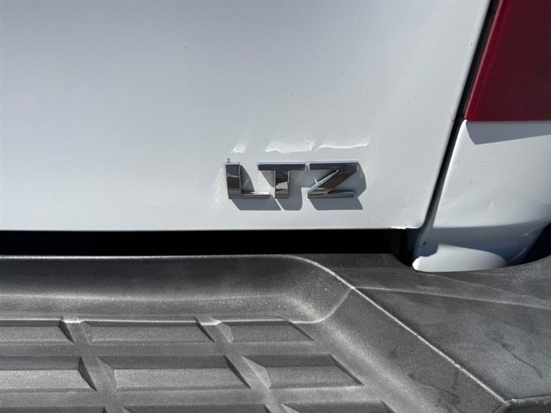 Chevrolet Silverado 2500HD LTZ Crew Cab 4WD 2013
