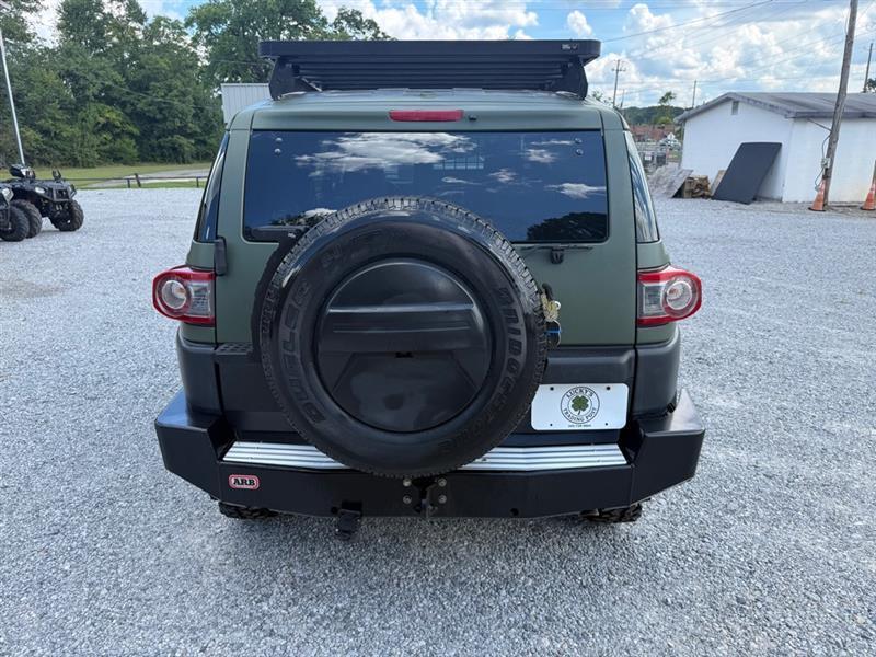 Toyota FJ Cruiser 4WD AT 2014