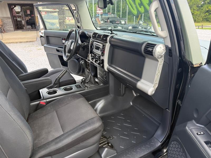 Toyota FJ Cruiser 4WD AT 2014