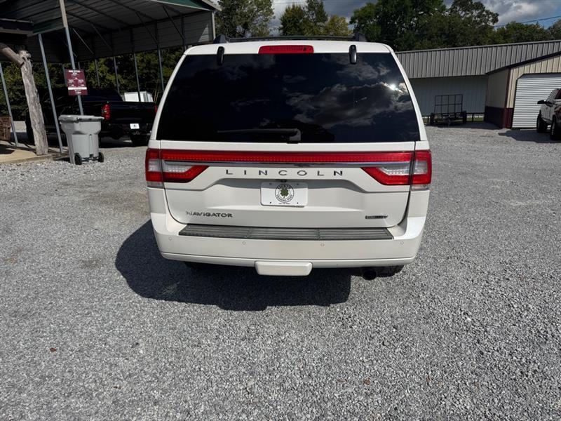 Lincoln Navigator 4WD 2015