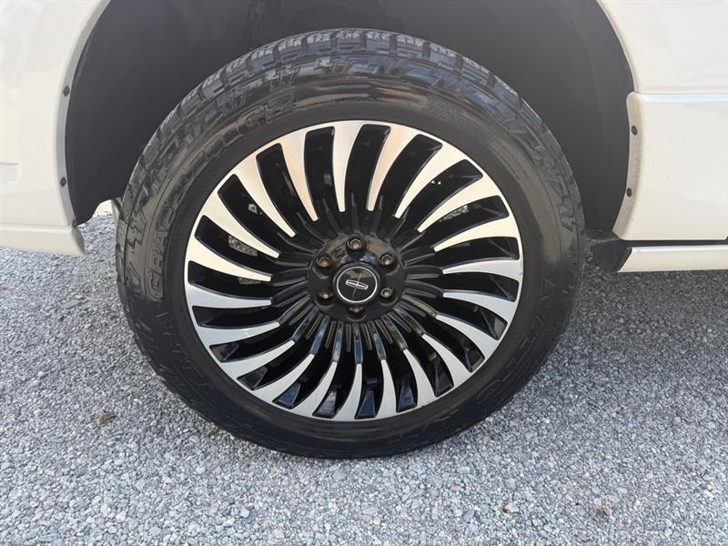 Lincoln Navigator 4WD 2015