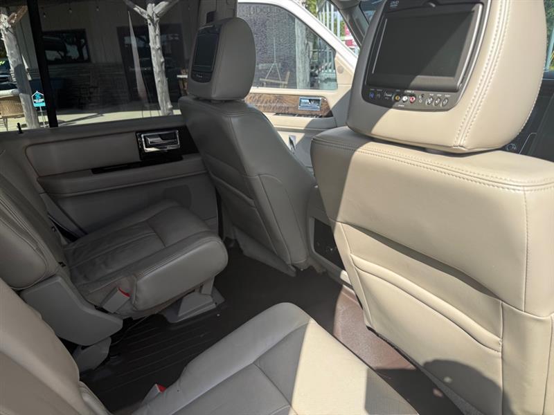 Lincoln Navigator 4WD 2015