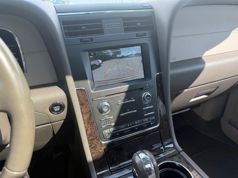 Lincoln Navigator 4WD 2015