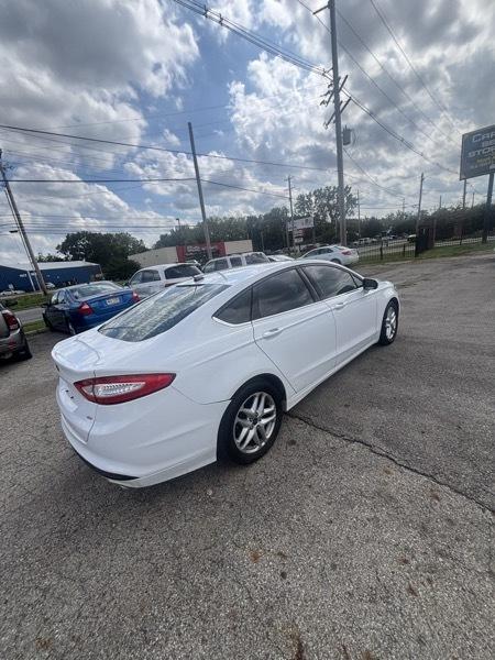 Ford Fusion SE 2016