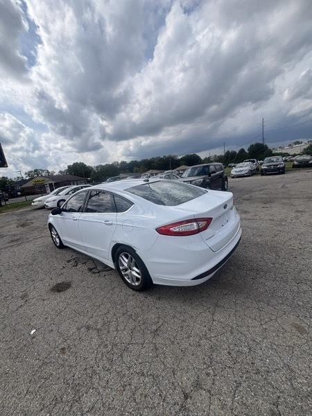 Ford Fusion SE 2016