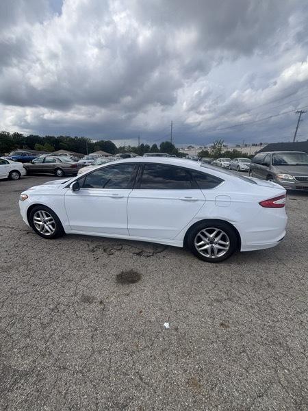 Ford Fusion SE 2016