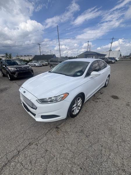 Ford Fusion SE 2016