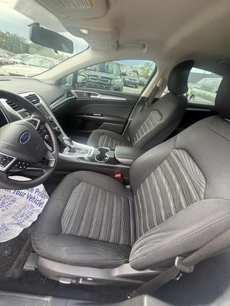 Ford Fusion SE 2016