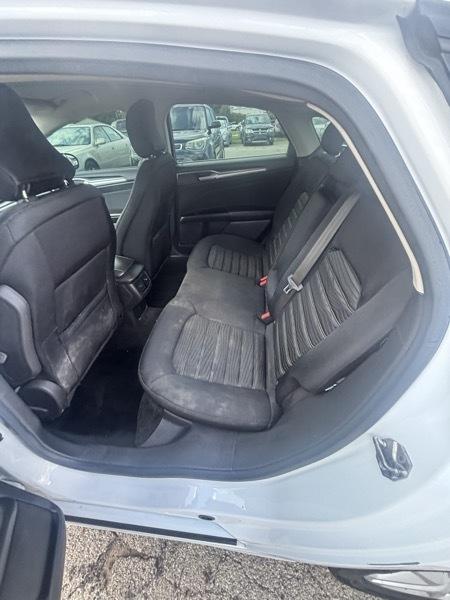 Ford Fusion SE 2016