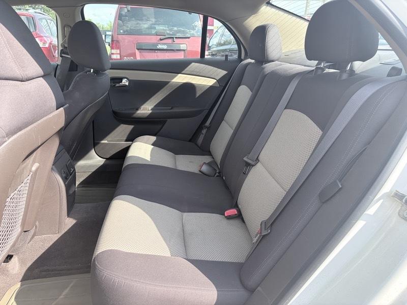 Chevrolet Malibu 1LT 2012
