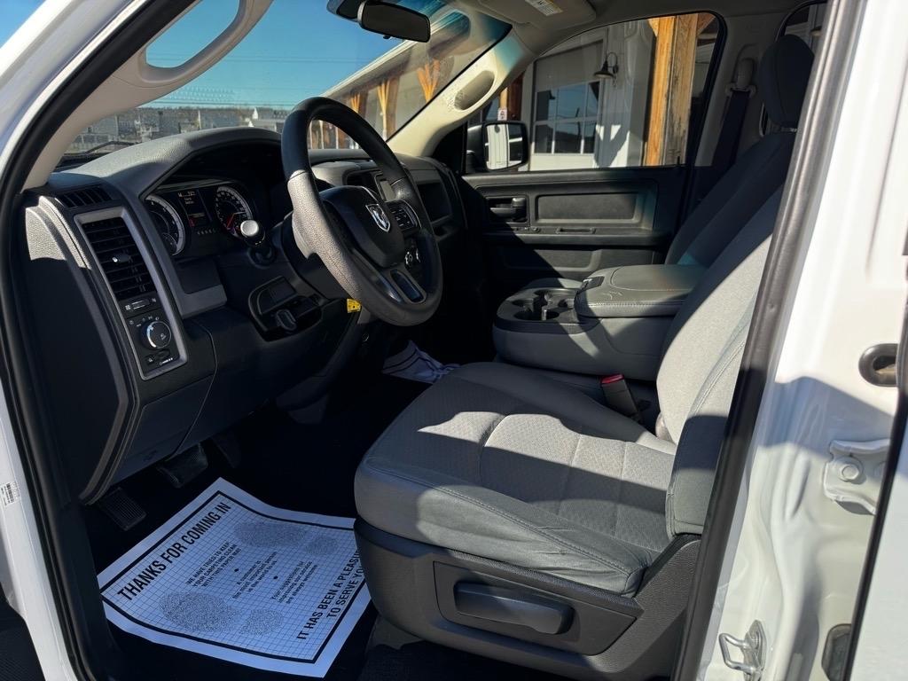 RAM 1500 Tradesman Quad Cab 4WD 2017