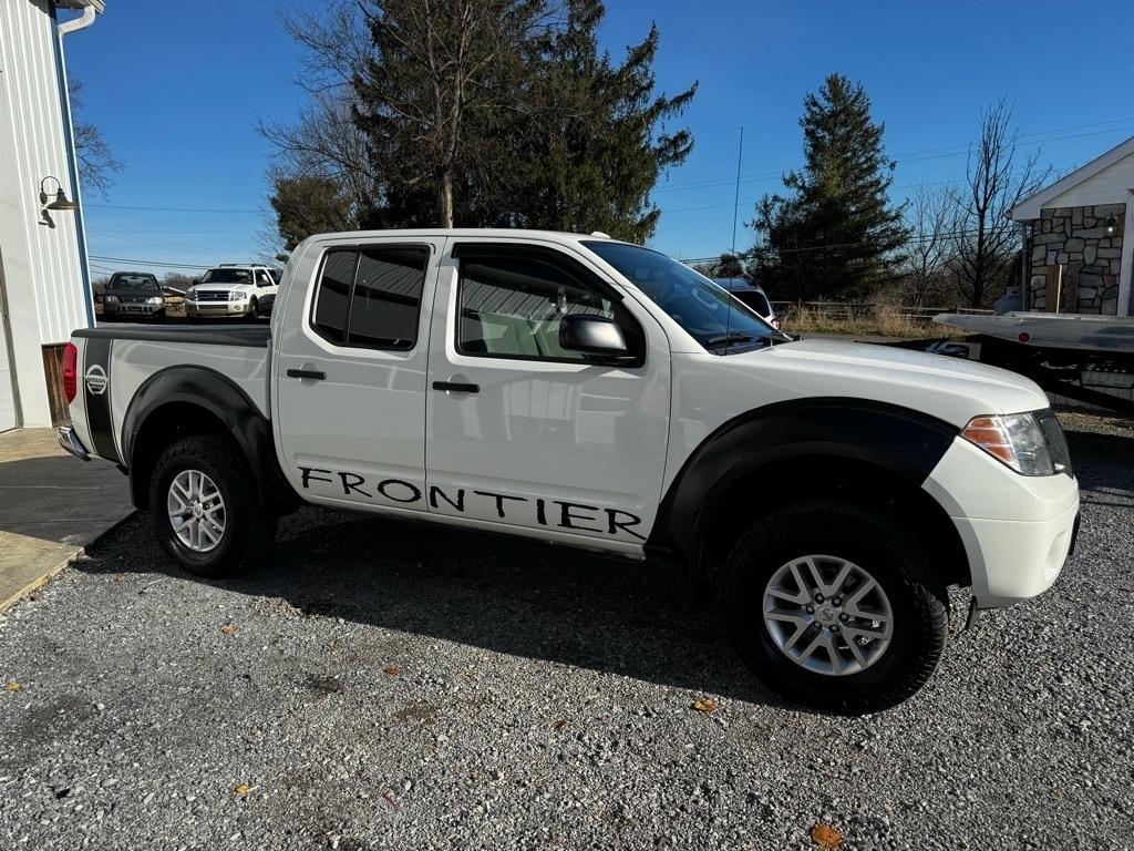 Nissan Frontier PRO-4X Crew Cab 5AT 4WD 2016