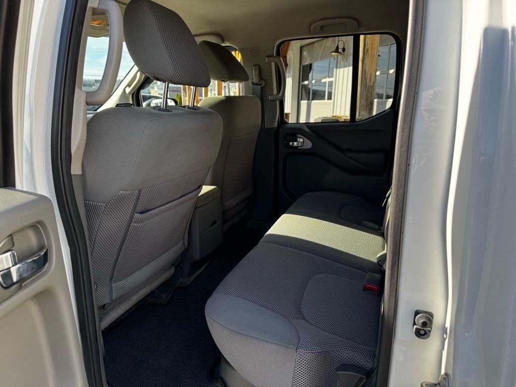 Nissan Frontier PRO-4X Crew Cab 5AT 4WD 2016