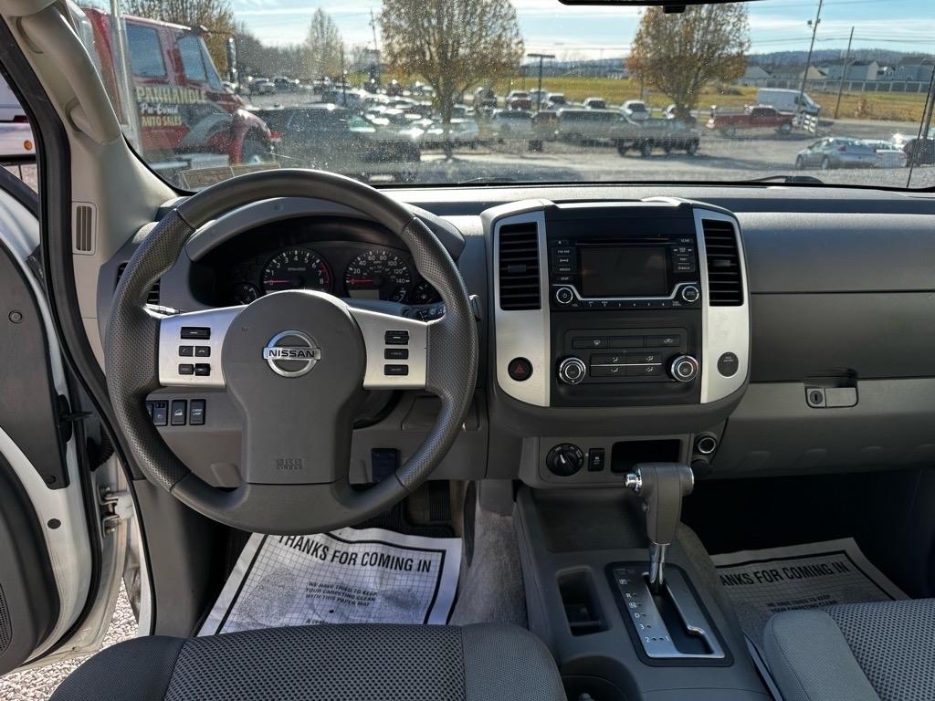 Nissan Frontier PRO-4X Crew Cab 5AT 4WD 2016