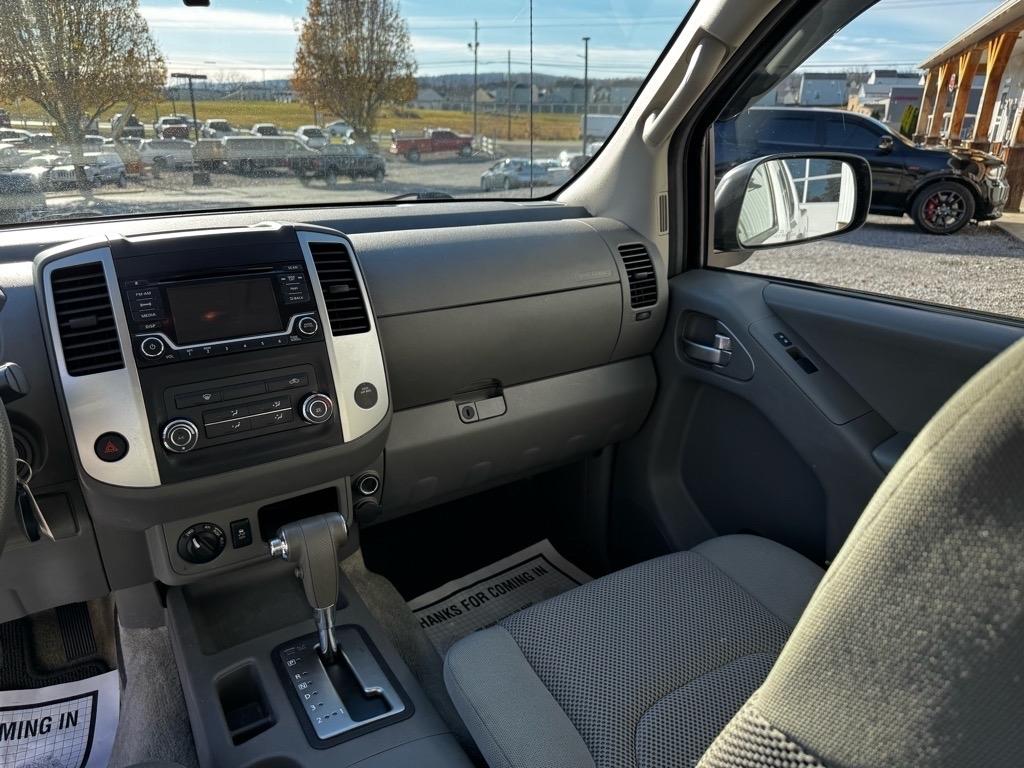 Nissan Frontier PRO-4X Crew Cab 5AT 4WD 2016