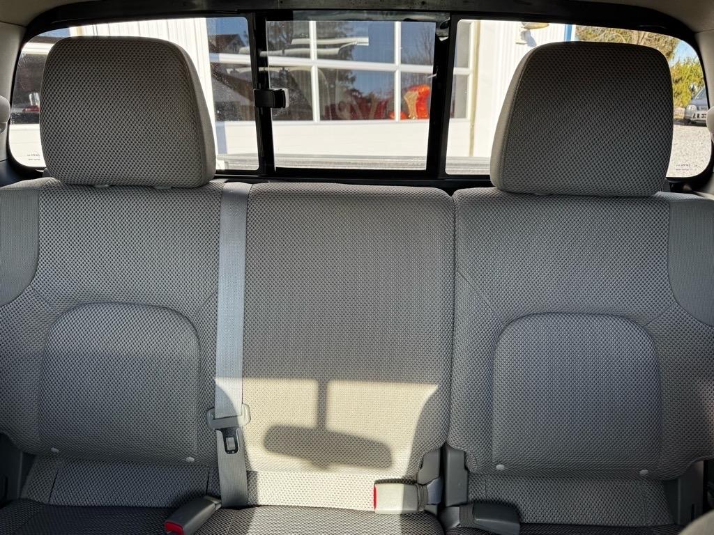 Nissan Frontier PRO-4X Crew Cab 5AT 4WD 2016