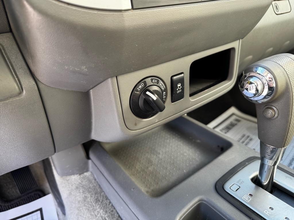 Nissan Frontier PRO-4X Crew Cab 5AT 4WD 2016