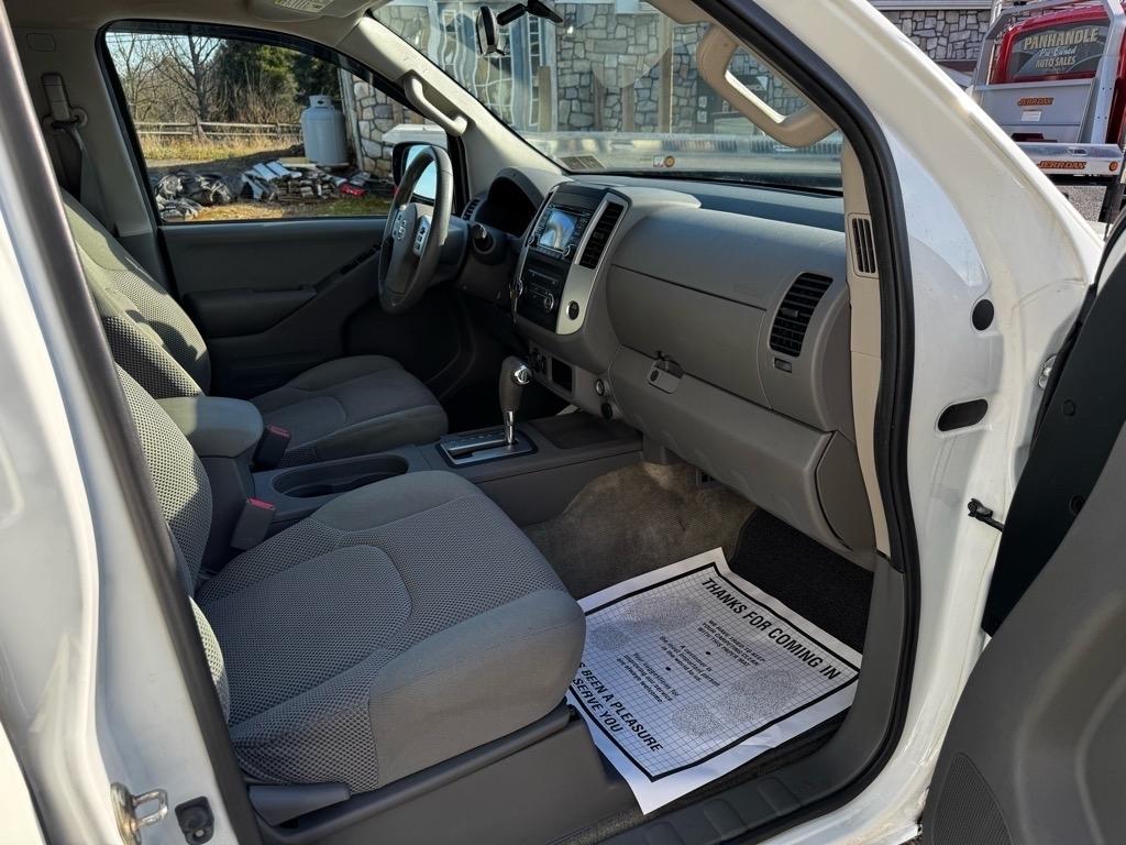Nissan Frontier PRO-4X Crew Cab 5AT 4WD 2016
