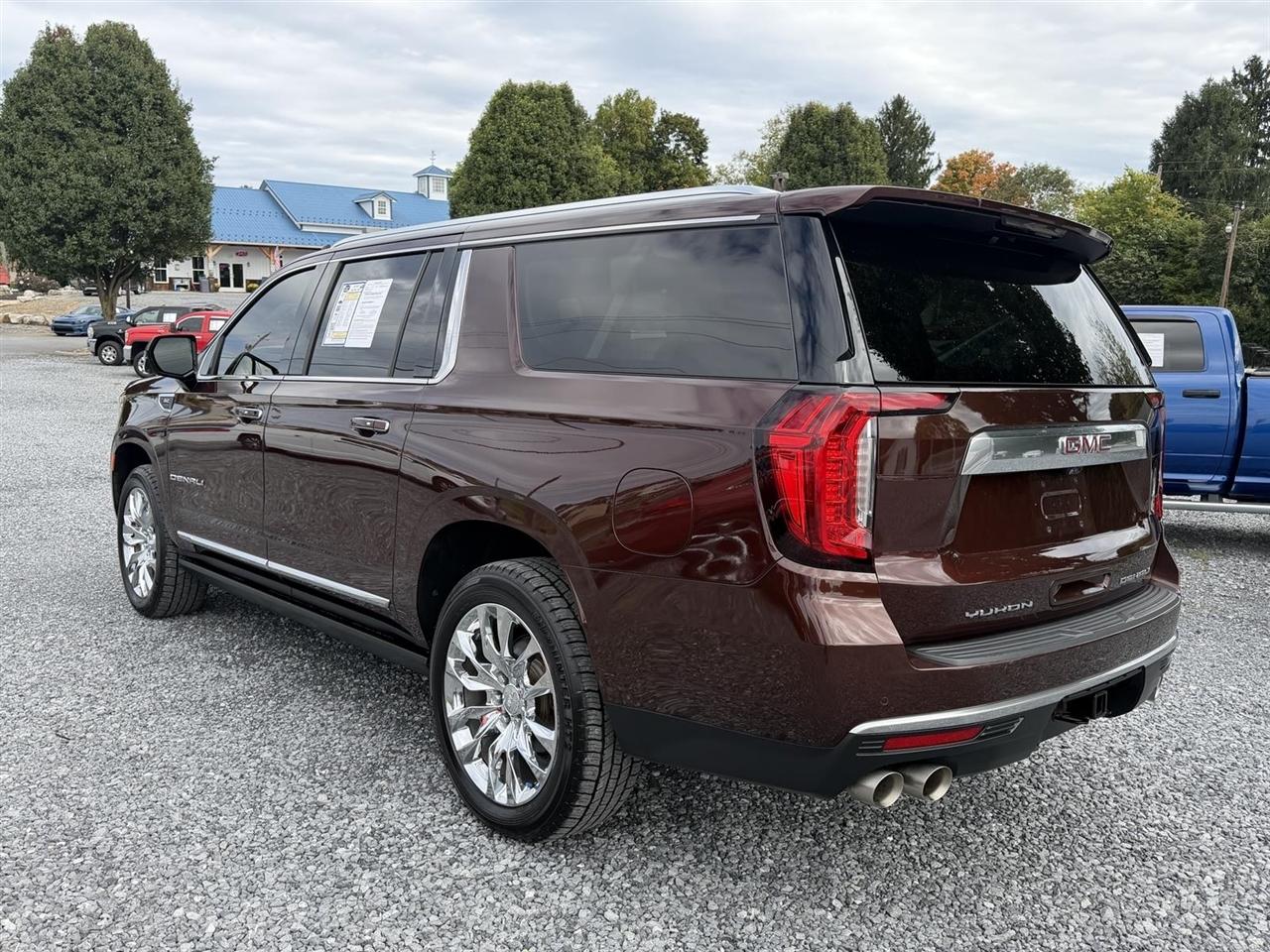 GMC Yukon XL Denali 4WD 2022