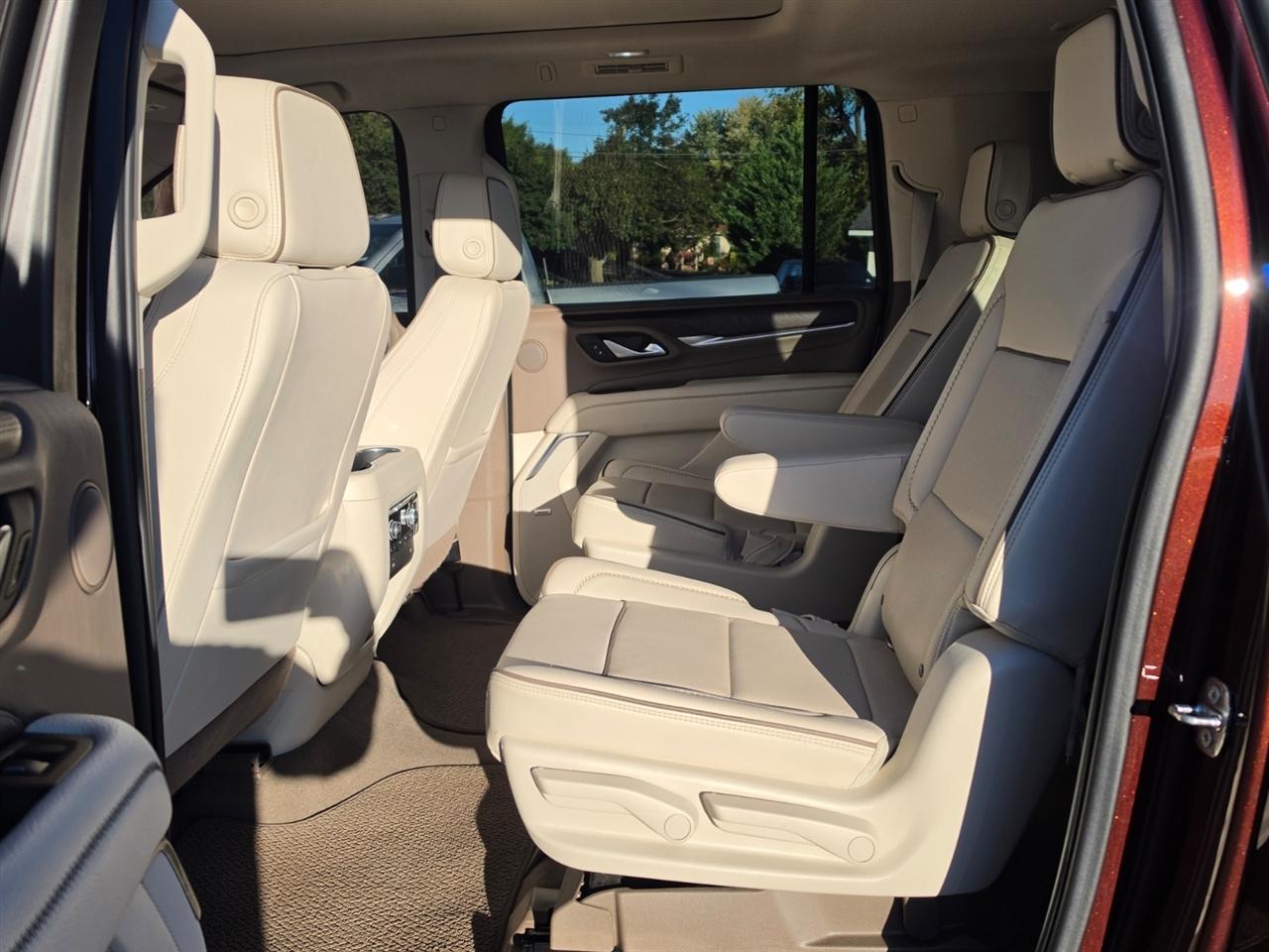 GMC Yukon XL Denali 4WD 2022