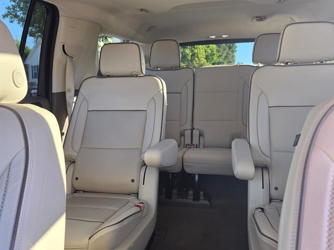 GMC Yukon XL Denali 4WD 2022