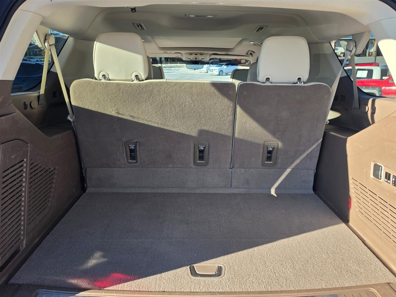 GMC Yukon XL Denali 4WD 2022
