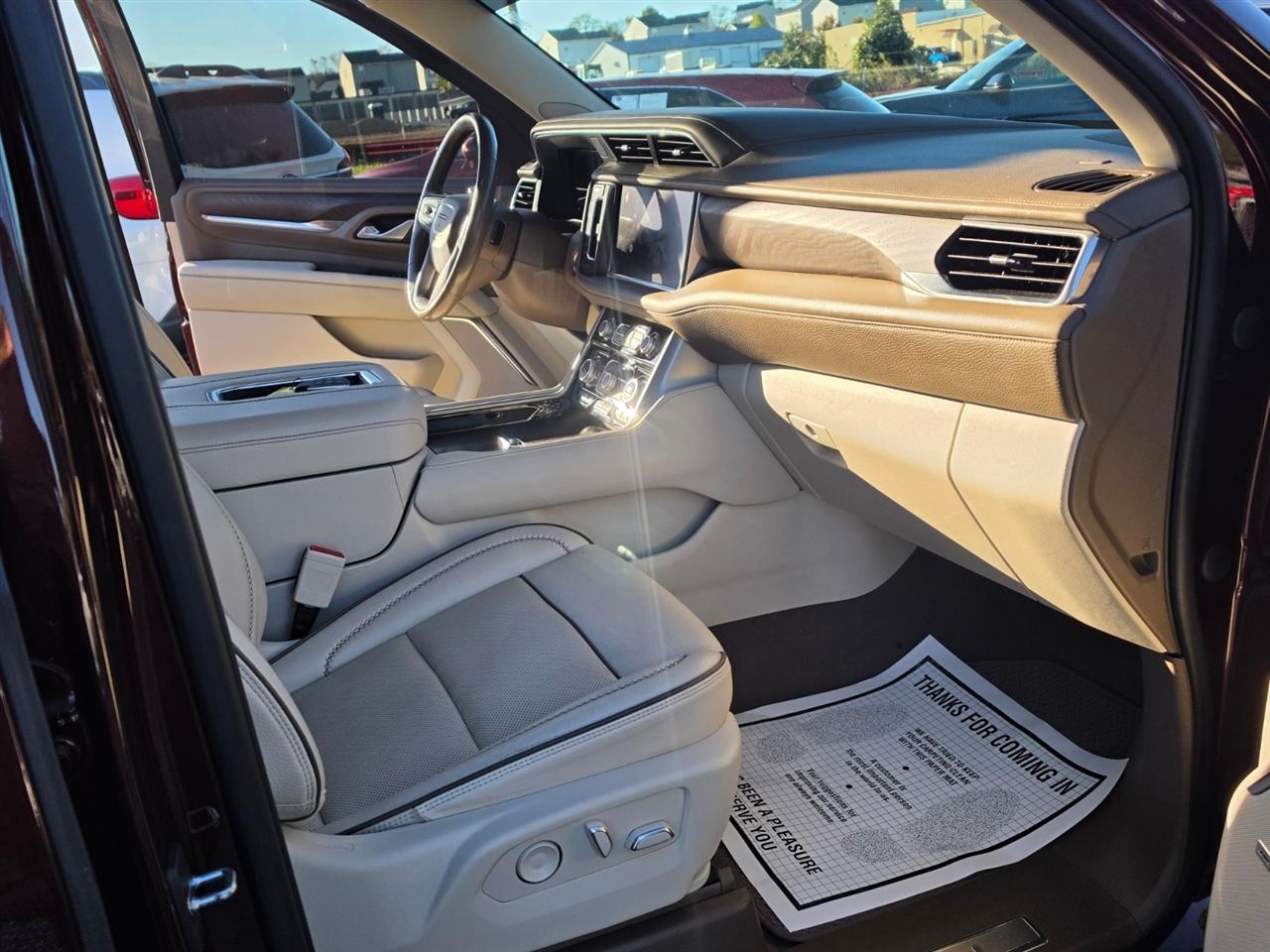 GMC Yukon XL Denali 4WD 2022