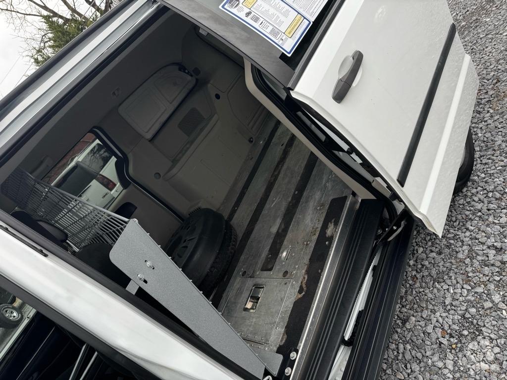 RAM Cargo Van Base 2015