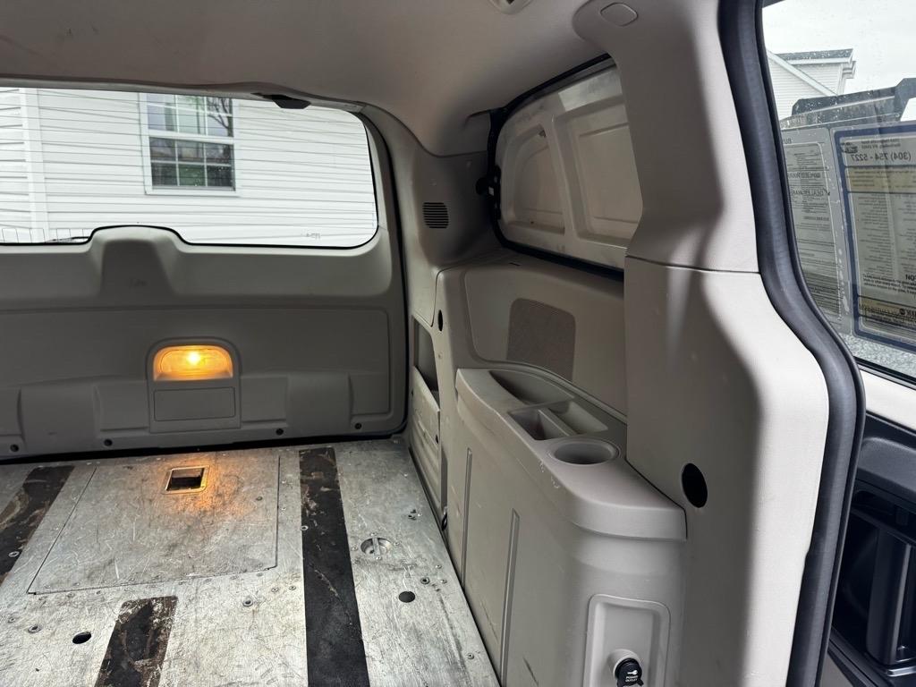 RAM Cargo Van Base 2015