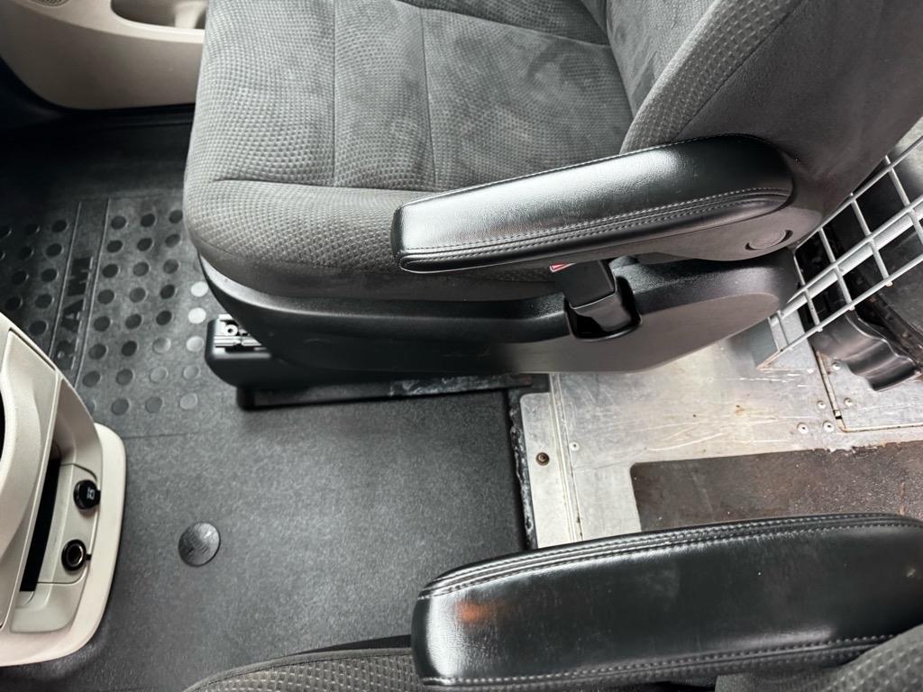 RAM Cargo Van Base 2015