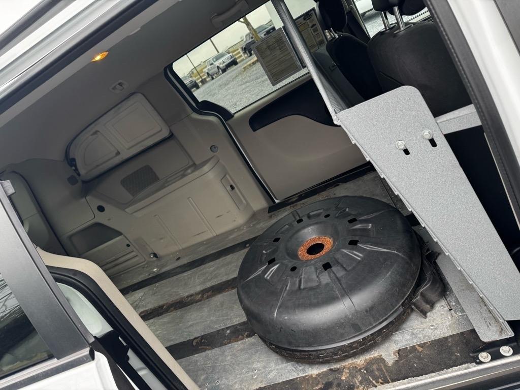 RAM Cargo Van Base 2015