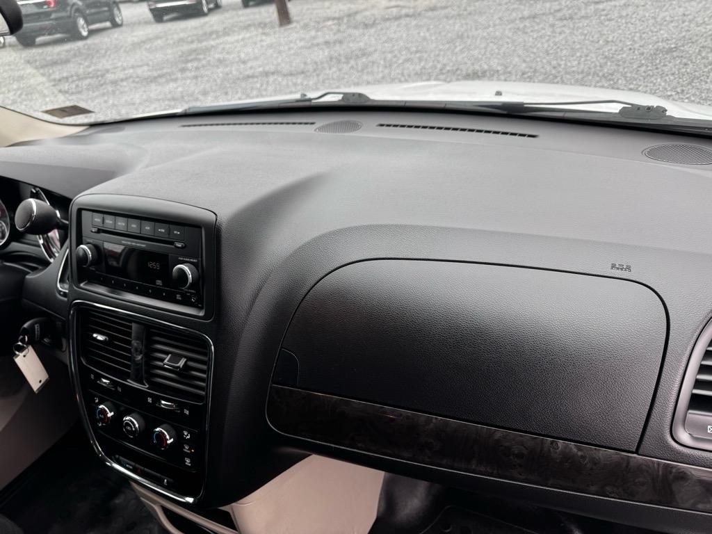 RAM Cargo Van Base 2015