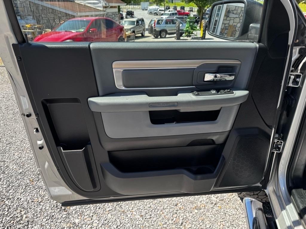 RAM 2500 ST 4WD 2014