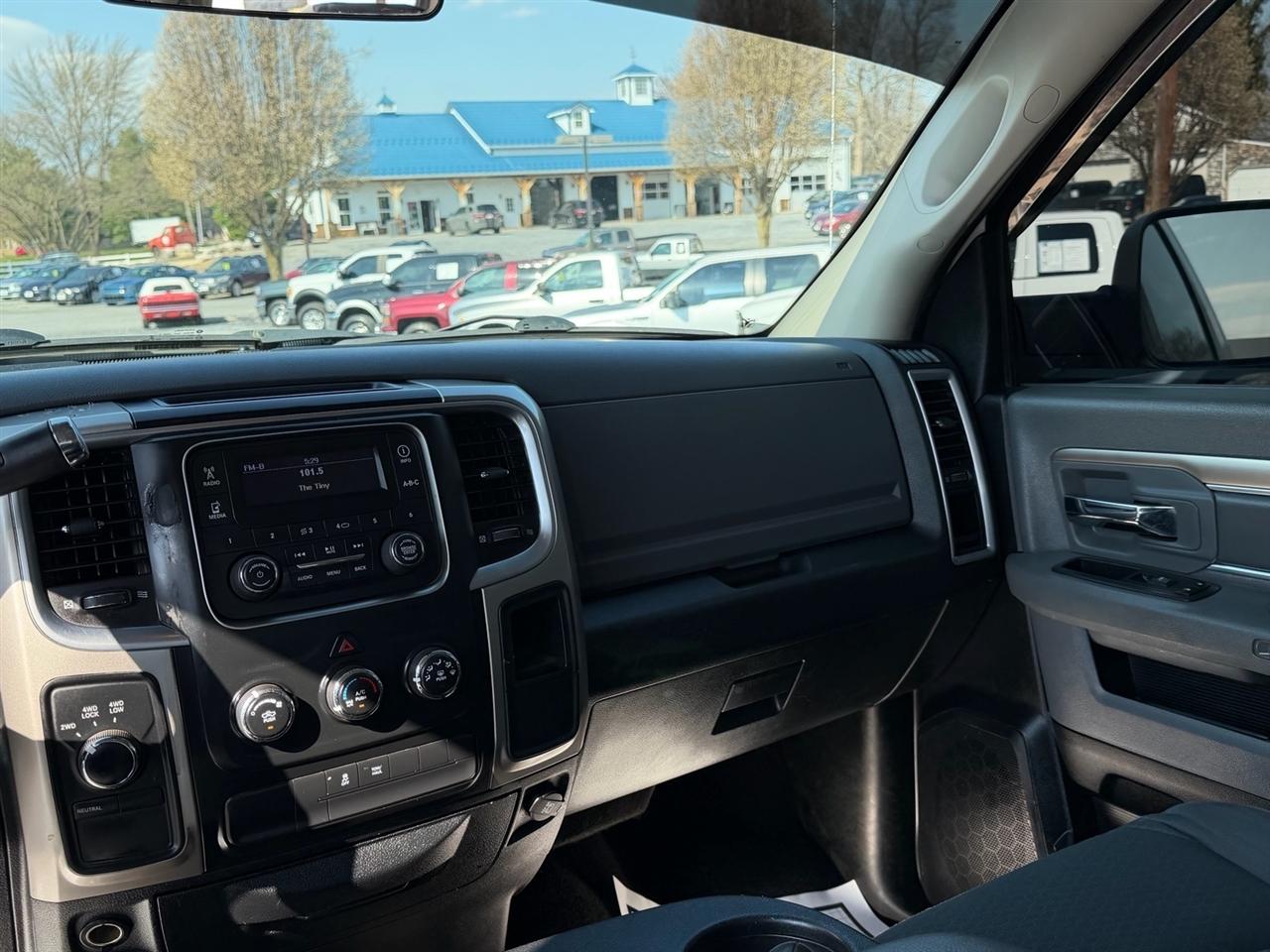 RAM 2500 SLT Crew Cab LWB 4WD 2016