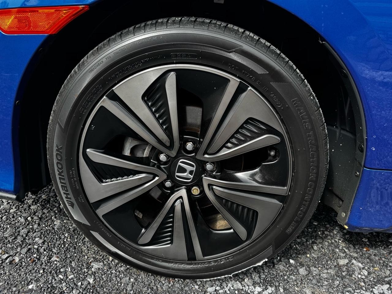 Honda Civic EX-L w/ Navigation 2017
