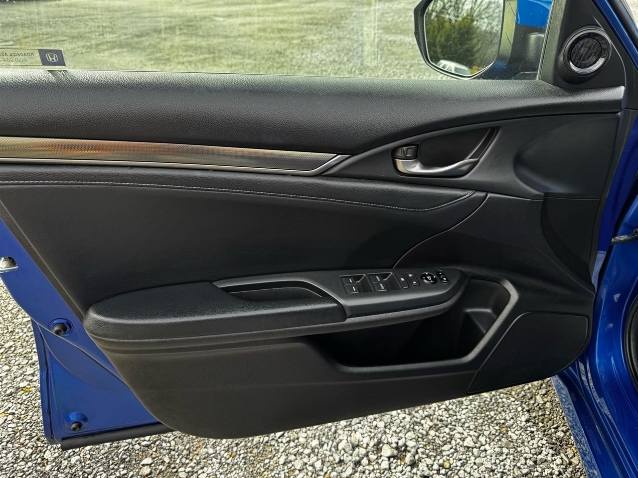 Honda Civic EX-L w/ Navigation 2017