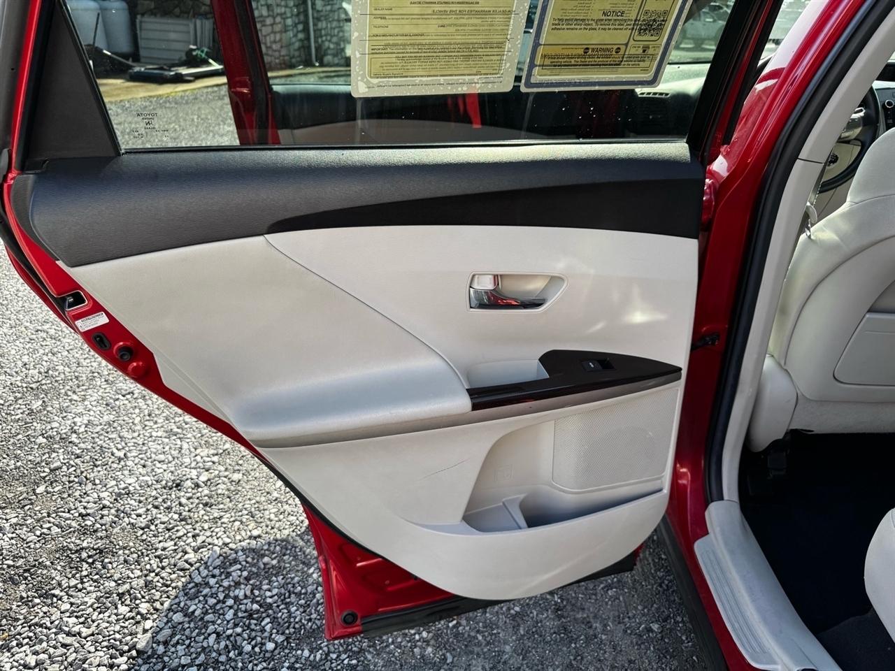Toyota Venza AWD V6 2011