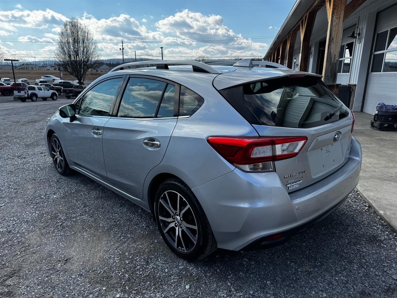 Subaru Impreza 2.0i Limited CVT 5-Door 2017