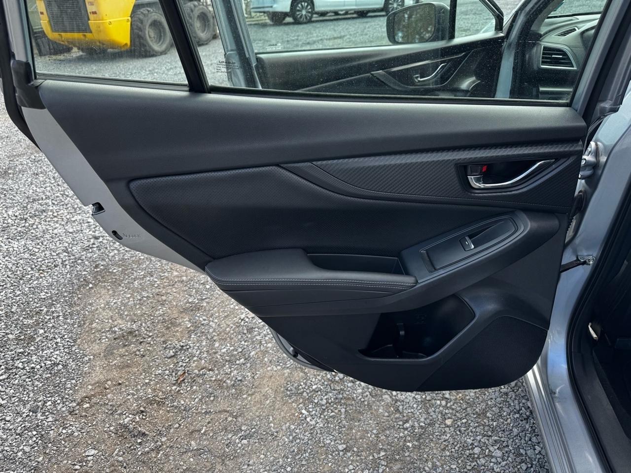 Subaru Impreza 2.0i Limited CVT 5-Door 2017