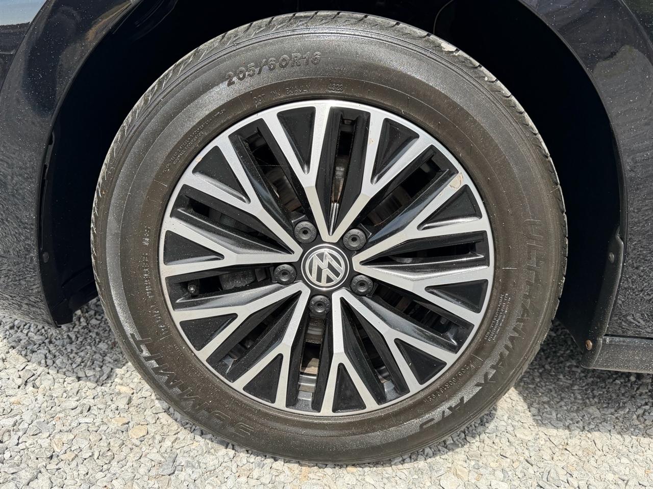Volkswagen Jetta 1.4T S 8A 2021