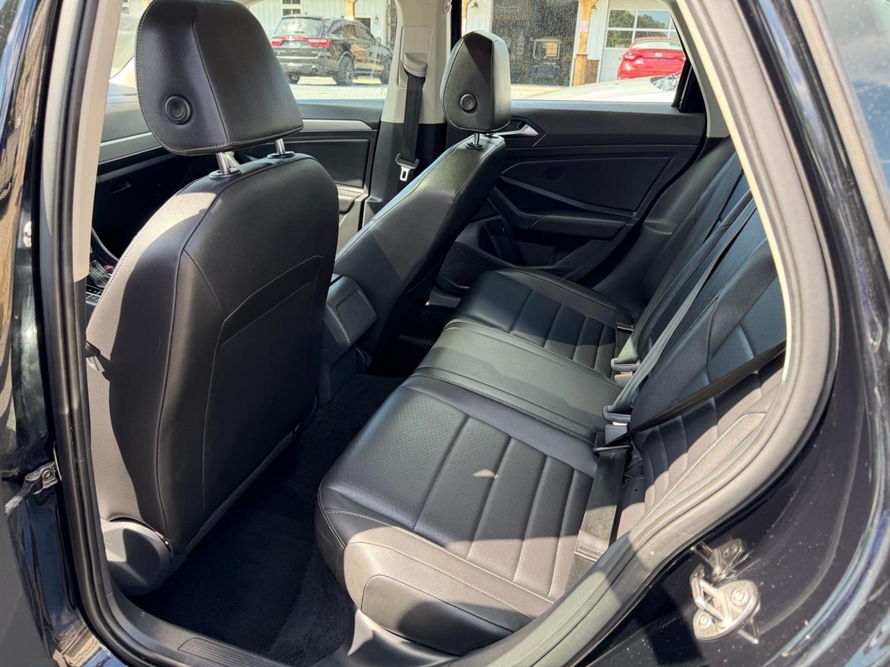 Volkswagen Jetta 1.4T S 8A 2021