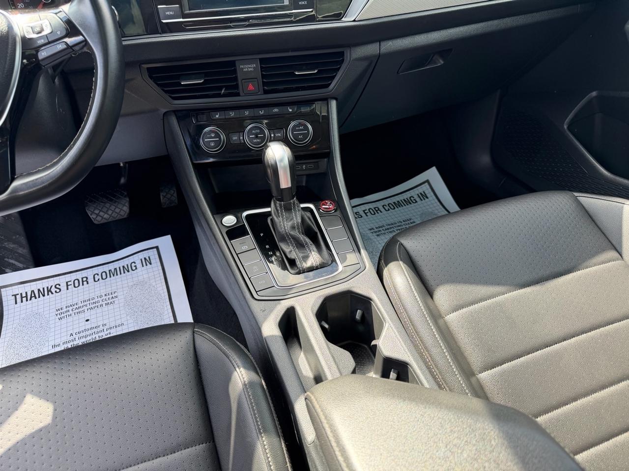 Volkswagen Jetta 1.4T S 8A 2021
