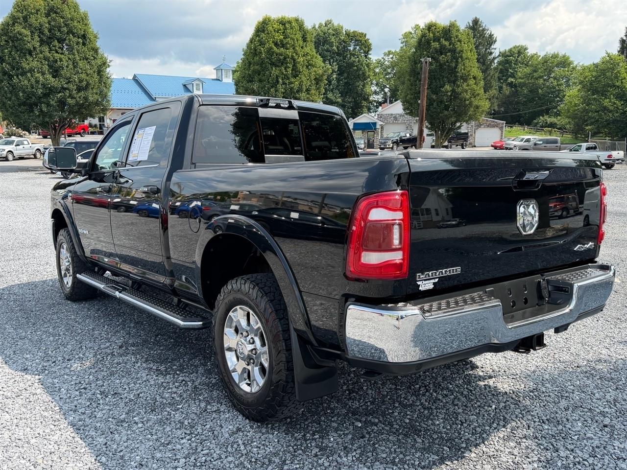 RAM 3500 Laramie Crew Cab SWB 4WD 2021