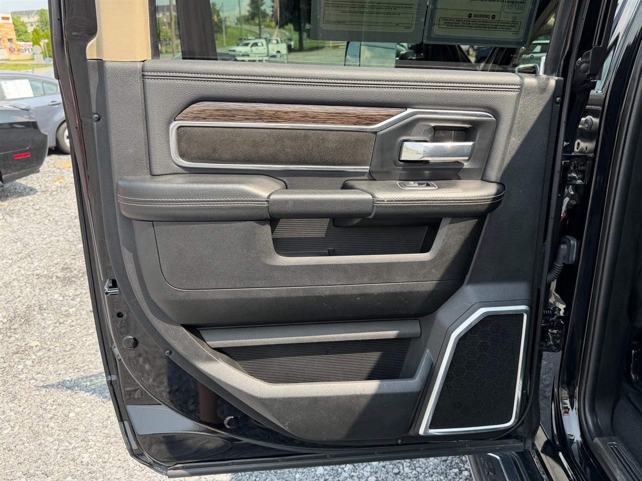 RAM 3500 Laramie Crew Cab SWB 4WD 2021