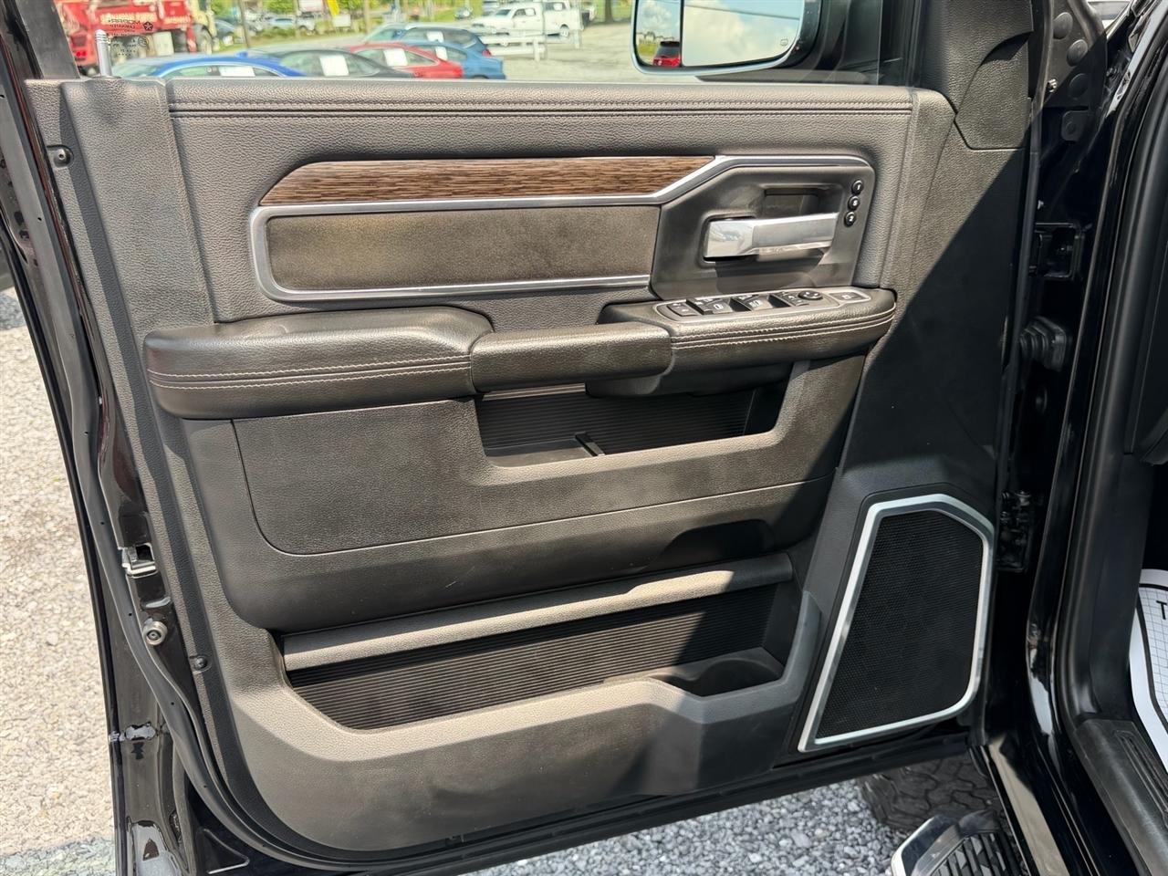 RAM 3500 Laramie Crew Cab SWB 4WD 2021