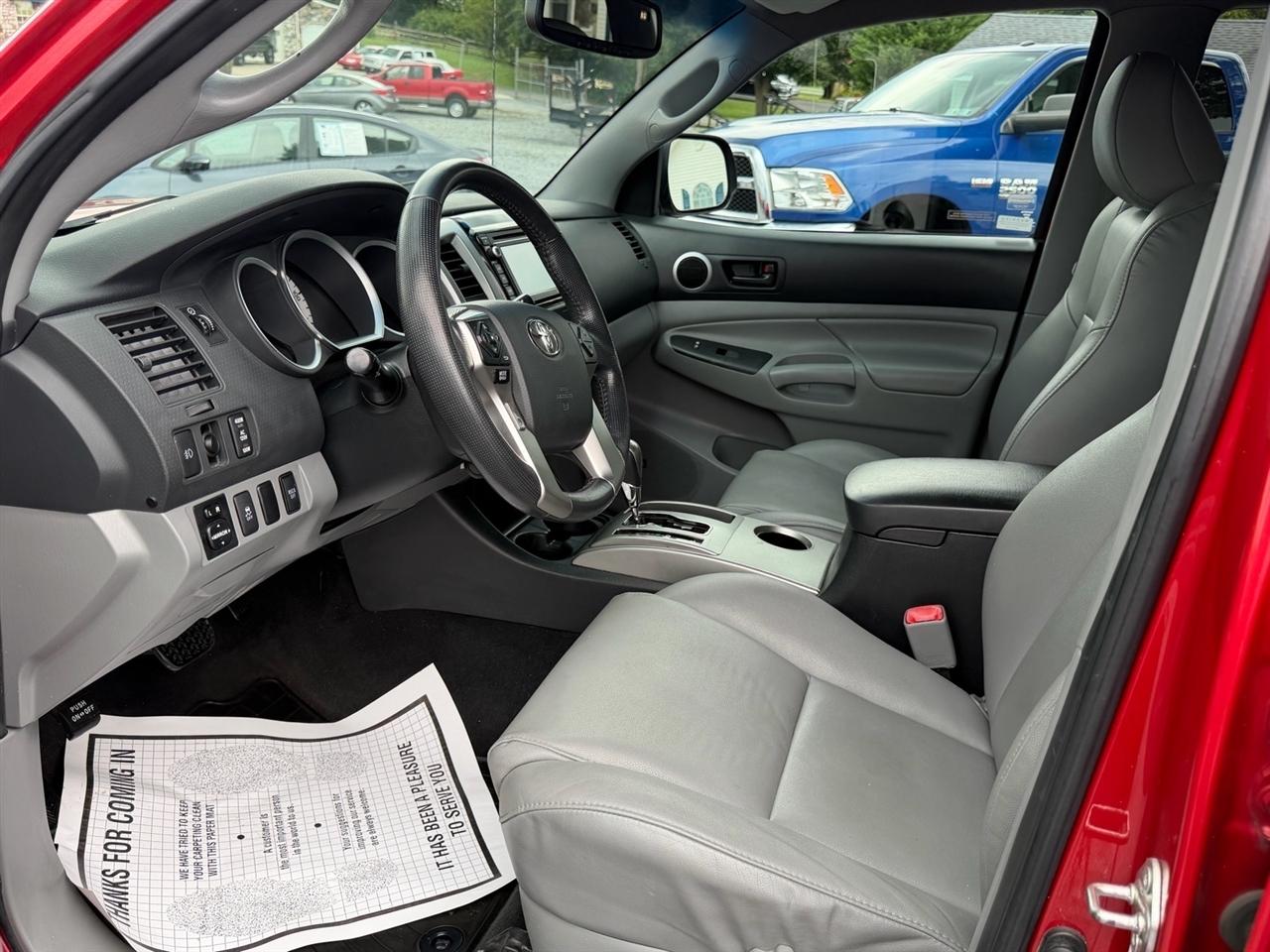 Toyota Tacoma Double Cab V6 6MT 4WD 2015
