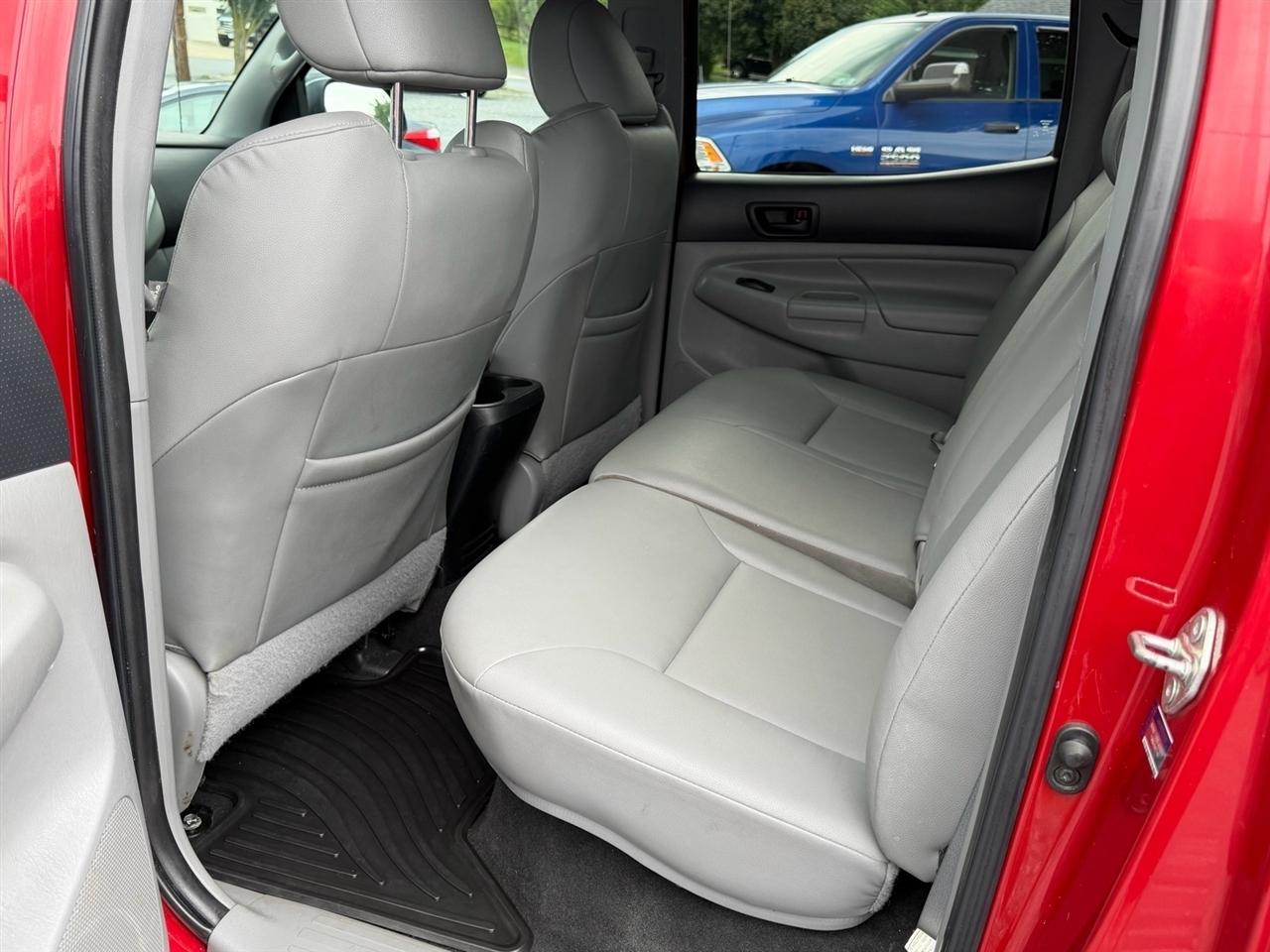 Toyota Tacoma Double Cab V6 6MT 4WD 2015