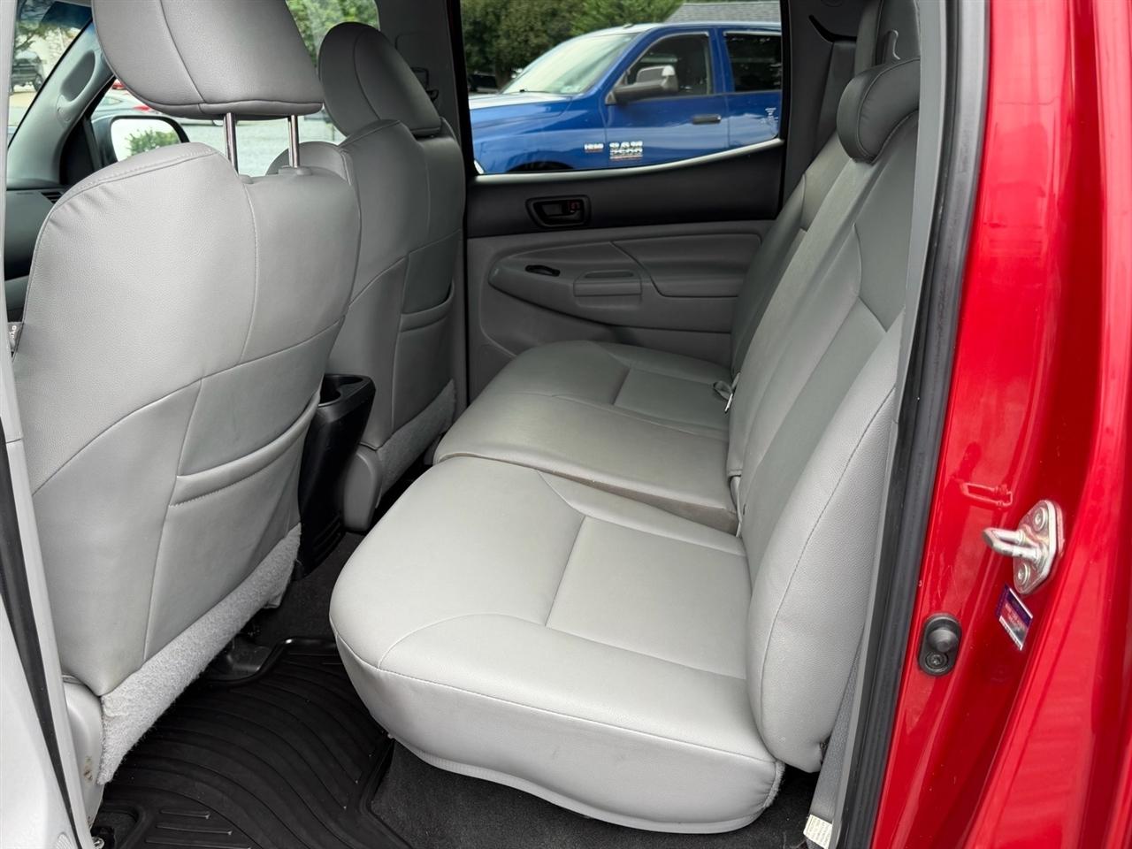 Toyota Tacoma Double Cab V6 6MT 4WD 2015