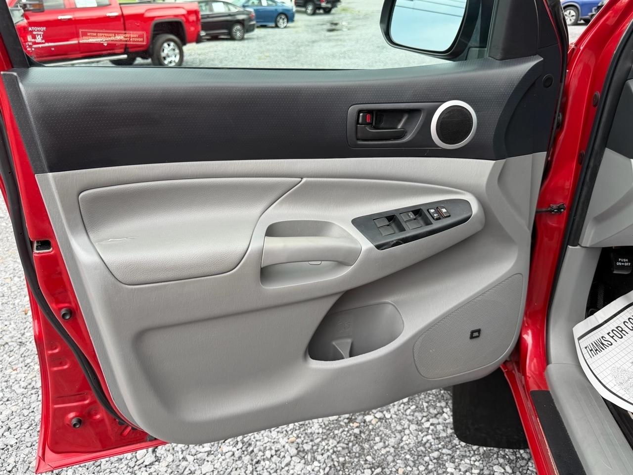 Toyota Tacoma Double Cab V6 6MT 4WD 2015
